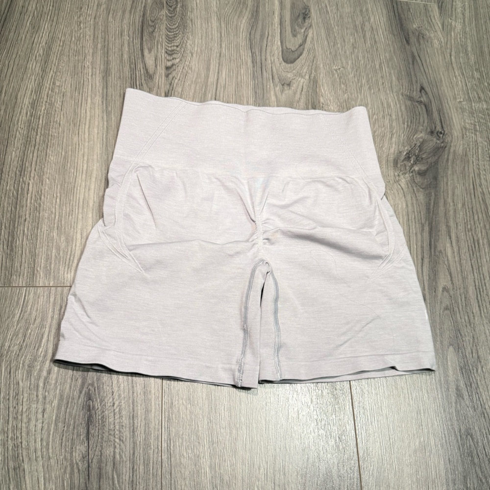 Oner Active High-Waisted Light Gray Shorts - Picture 2 of 3